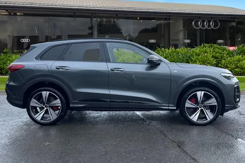 PK75LDA Audi Q5 SUV Edition 1 TDI quattro 204 PS S tronic Thumbnail #4