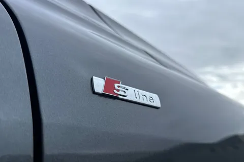 PK75LDA Audi Q5 SUV Edition 1 TDI quattro 204 PS S tronic Thumbnail #29