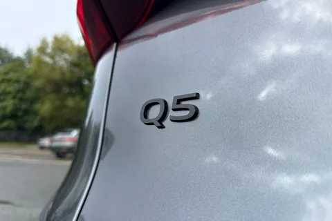 PK75LDA Audi Q5 SUV Edition 1 TDI quattro 204 PS S tronic Thumbnail #35