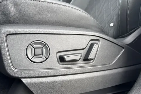 PK75LDA Audi Q5 SUV Edition 1 TDI quattro 204 PS S tronic Thumbnail #42