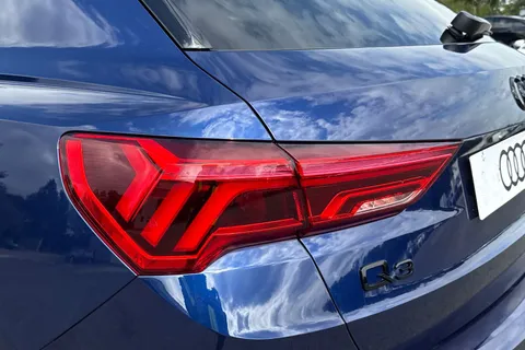 PN75FOA Audi Q3 Black Edition 35 TFSI  150 PS S tronic Thumbnail #8