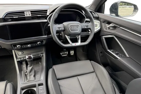 PN75FOA Audi Q3 Black Edition 35 TFSI  150 PS S tronic Thumbnail #18