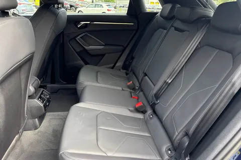 PN75FOA Audi Q3 Black Edition 35 TFSI  150 PS S tronic Thumbnail #19
