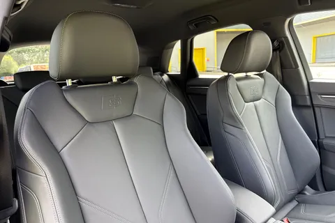 PN75FOA Audi Q3 Black Edition 35 TFSI  150 PS S tronic Thumbnail #24