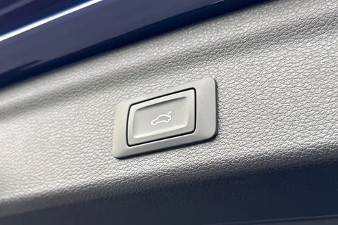 PN75FOA Audi Q3 Black Edition 35 TFSI  150 PS S tronic Thumbnail #40