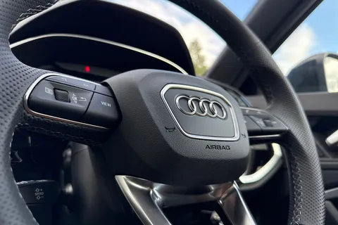 PN75FOA Audi Q3 Black Edition 35 TFSI  150 PS S tronic Thumbnail #55