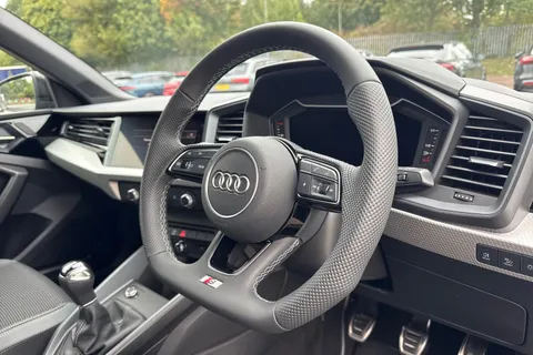 PK75EPN Audi A1 Black Edition 25 TFSI 95 PS 5-speed Thumbnail #41