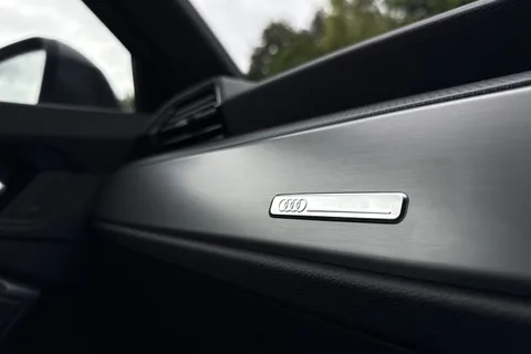 PJ25WXU Audi Q3 S line 35 TFSI  150 PS S tronic Thumbnail #45