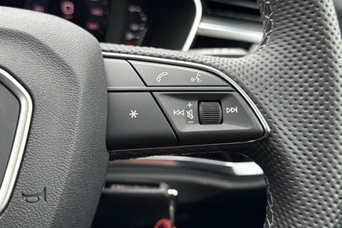 PJ25WXU Audi Q3 S line 35 TFSI  150 PS S tronic Thumbnail #52