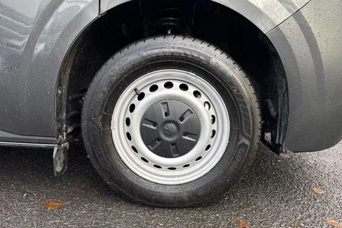 PJ75APU Volkswagen Transporter T28 Panel Van Commerce LWB 110 PS 2.0 TDI 6sp Manual Thumbnail #10