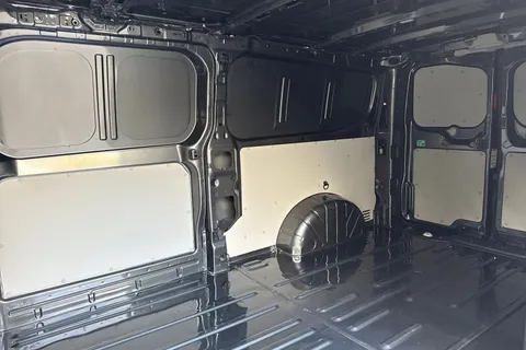 PJ75APU Volkswagen Transporter T28 Panel Van Commerce LWB 110 PS 2.0 TDI 6sp Manual Thumbnail #19