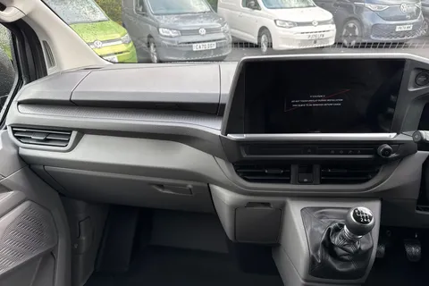 PJ75APU Volkswagen Transporter T28 Panel Van Commerce LWB 110 PS 2.0 TDI 6sp Manual Thumbnail #20