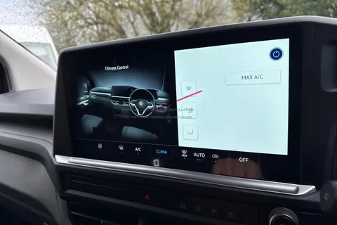 PJ75APU Volkswagen Transporter T28 Panel Van Commerce LWB 110 PS 2.0 TDI 6sp Manual Thumbnail #22