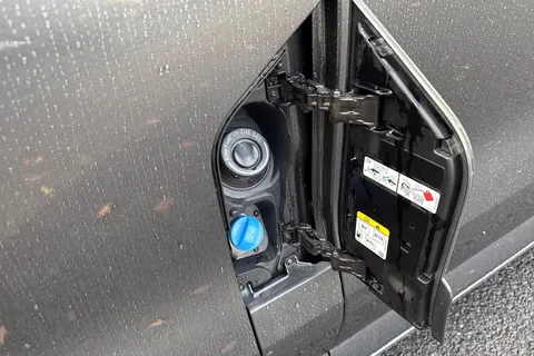 PJ75APU Volkswagen Transporter T28 Panel Van Commerce LWB 110 PS 2.0 TDI 6sp Manual Thumbnail #30