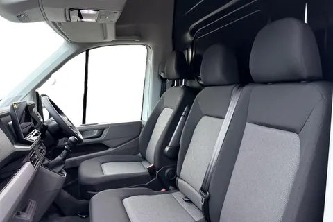 PN75NAO Volkswagen Crafter CR35 Panel van Commerce MWB 140 PS 2.0 TDI 6sp Manual FWD Thumbnail #16