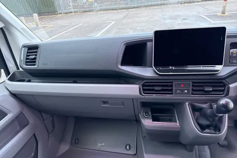 PN75NAO Volkswagen Crafter CR35 Panel van Commerce MWB 140 PS 2.0 TDI 6sp Manual FWD Thumbnail #20