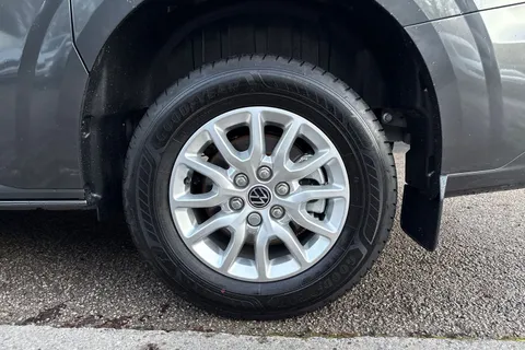 PJ75APV Volkswagen Transporter T30 Panel Van Commerce Pro SWB 150 PS 2.0 TDI 6sp Manual Thumbnail #12