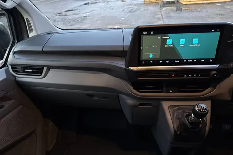 PJ75APV Volkswagen Transporter T30 Panel Van Commerce Pro SWB 150 PS 2.0 TDI 6sp Manual Thumbnail #20