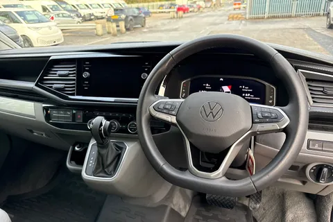 18 of 51 for Volkswagen California Ocean SWB 150 PS 2.0 TDI 7sp DSG