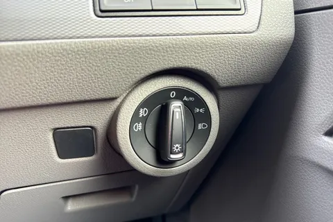 28 of 51 for Volkswagen California Ocean SWB 150 PS 2.0 TDI 7sp DSG