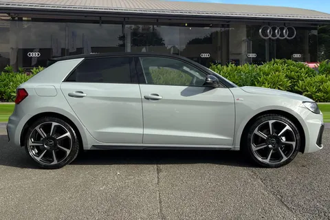 PK75BWN Audi A1 Black Edition 30 TFSI  116 PS 6-speed Thumbnail #4