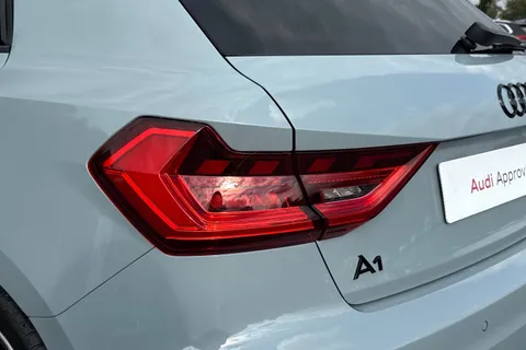 PK75BWN Audi A1 Black Edition 30 TFSI  116 PS 6-speed Thumbnail #8