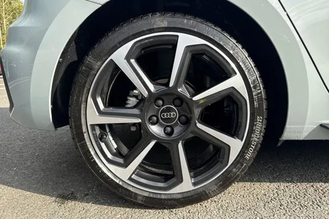 PK75BWN Audi A1 Black Edition 30 TFSI  116 PS 6-speed Thumbnail #11