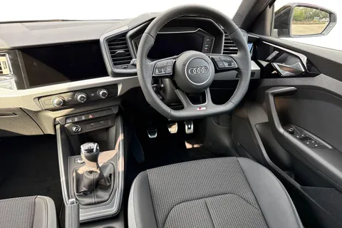 PK75BWN Audi A1 Black Edition 30 TFSI  116 PS 6-speed Thumbnail #18