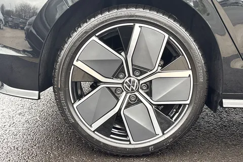KO25GUH Volkswagen Golf 1.5 TSI 150 R-Line 5dr, 18 INCH LEEDS ALLOYS Thumbnail #11