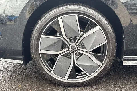 KO25GUH Volkswagen Golf 1.5 TSI 150 R-Line 5dr, 18 INCH LEEDS ALLOYS Thumbnail #13