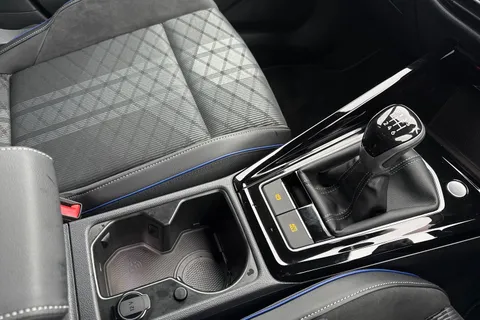 KO25GUH Volkswagen Golf 1.5 TSI 150 R-Line 5dr, 18 INCH LEEDS ALLOYS Thumbnail #23