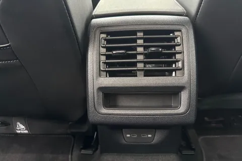 KO25GUH Volkswagen Golf 1.5 TSI 150 R-Line 5dr, 18 INCH LEEDS ALLOYS Thumbnail #31