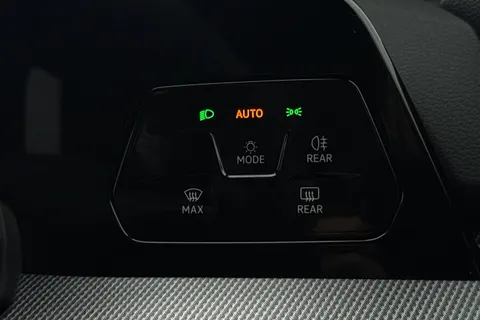 KO25GUH Volkswagen Golf 1.5 TSI 150 R-Line 5dr, 18 INCH LEEDS ALLOYS Thumbnail #34