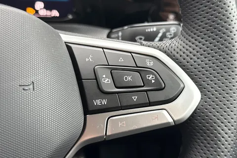 KO25GUH Volkswagen Golf 1.5 TSI 150 R-Line 5dr, 18 INCH LEEDS ALLOYS Thumbnail #39