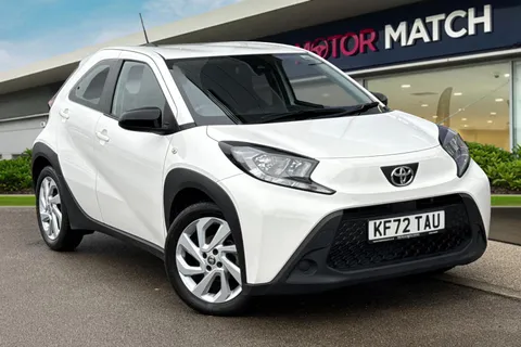 KF72TAU Toyota Aygo X 1.0 VVT-i Pure x-shift Euro 6 (s/s) 5dr Thumbnail #2