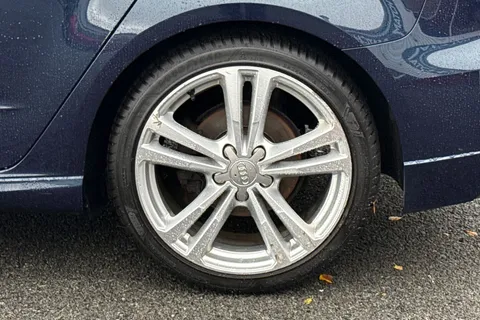 12 of 52 for Audi A3 1.5 TFSI CoD S line Sportback Euro 6 (s/s) 5dr