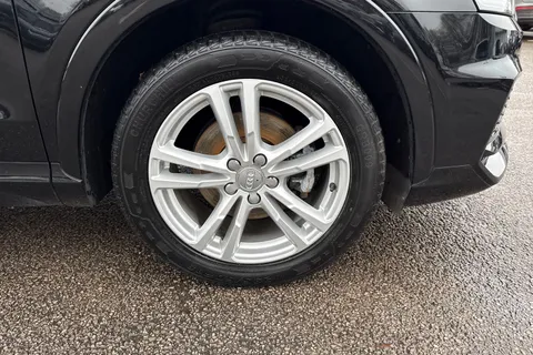 12 of 54 for Audi Q3 S line Edition 2.0 TFSI quattro 180 PS S tronic