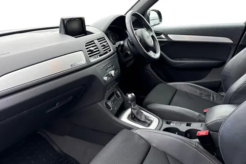 15 of 54 for Audi Q3 S line Edition 2.0 TFSI quattro 180 PS S tronic