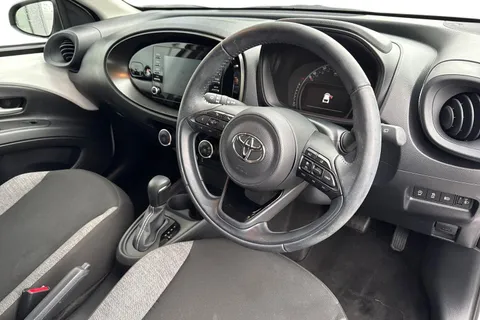 KF72TAU Toyota Aygo X 1.0 VVT-i Pure x-shift Euro 6 (s/s) 5dr Thumbnail #19