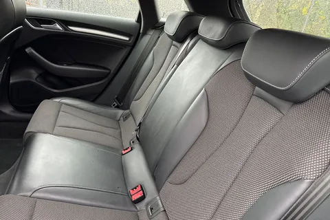 19 of 52 for Audi A3 1.5 TFSI CoD S line Sportback Euro 6 (s/s) 5dr