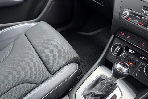 20 of 54 for Audi Q3 S line Edition 2.0 TFSI quattro 180 PS S tronic