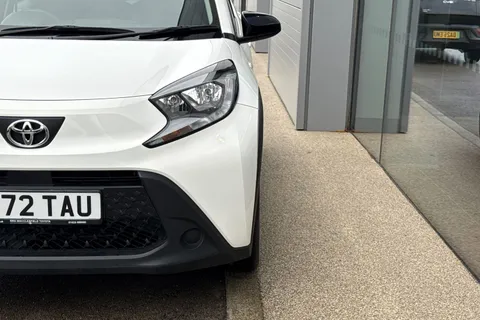 KF72TAU Toyota Aygo X 1.0 VVT-i Pure x-shift Euro 6 (s/s) 5dr Thumbnail #27