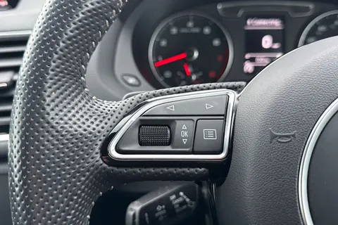 26 of 54 for Audi Q3 S line Edition 2.0 TFSI quattro 180 PS S tronic