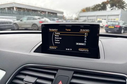 33 of 54 for Audi Q3 S line Edition 2.0 TFSI quattro 180 PS S tronic