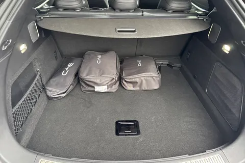 LJ74TYR BYD Sealion 7 82.5kWh Design Auto AWD 5dr Thumbnail #11