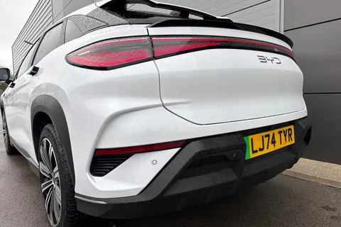 LJ74TYR BYD Sealion 7 82.5kWh Design Auto AWD 5dr Thumbnail #17