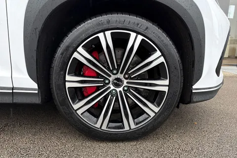 LJ74TYR BYD Sealion 7 82.5kWh Design Auto AWD 5dr Thumbnail #23