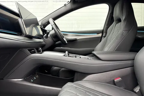 LJ74TYR BYD Sealion 7 82.5kWh Design Auto AWD 5dr Thumbnail #37