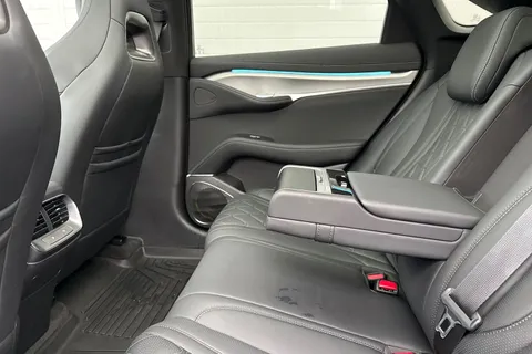 LJ74TYR BYD Sealion 7 82.5kWh Design Auto AWD 5dr Thumbnail #41