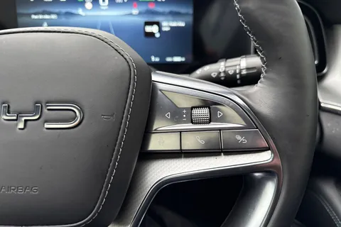 LJ74TYR BYD Sealion 7 82.5kWh Design Auto AWD 5dr Thumbnail #56